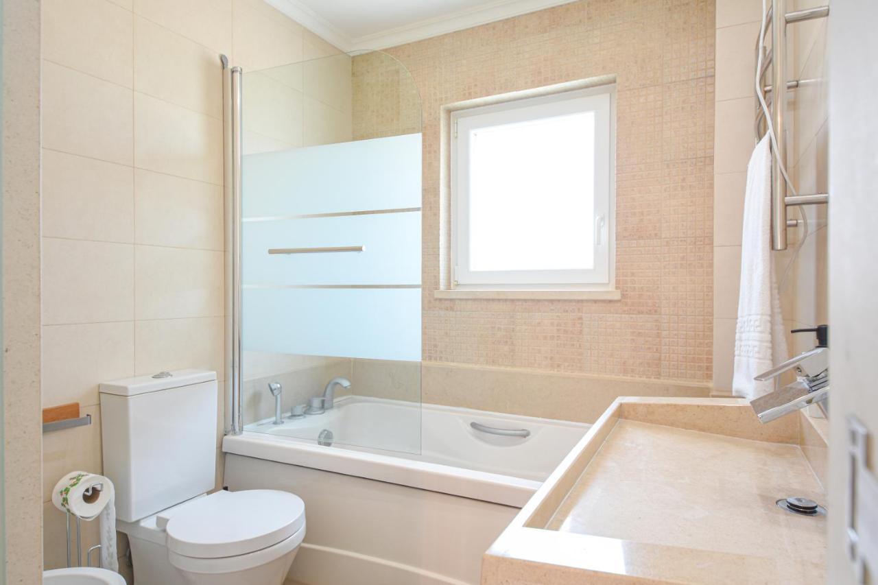 Aroeira Villa With Heated Pool By Golf Course, Beach And Lisbon Buitenkant foto