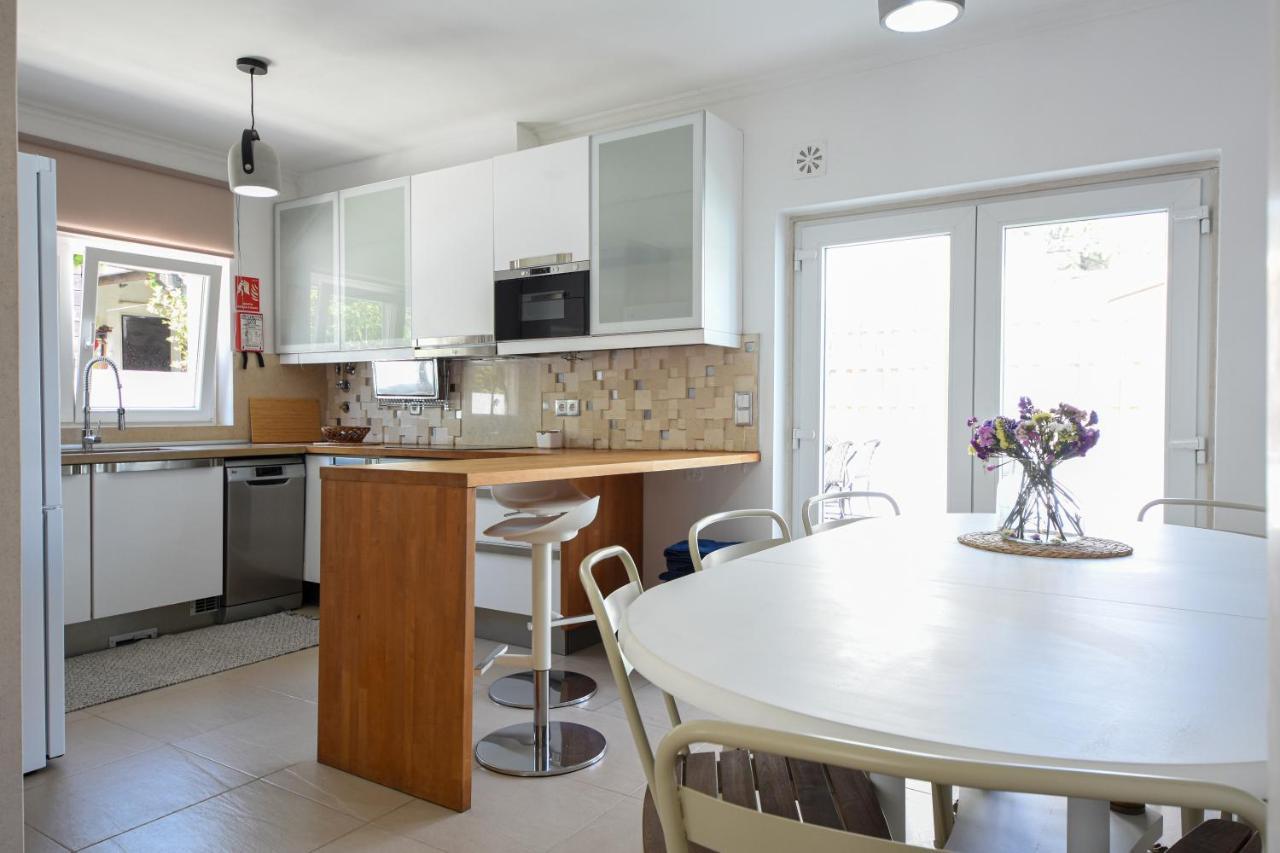 Aroeira Villa With Heated Pool By Golf Course, Beach And Lisbon Buitenkant foto